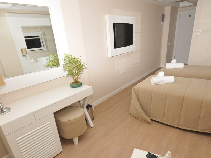 Alesta Yacht Hotel Standart Oda yatak alanı